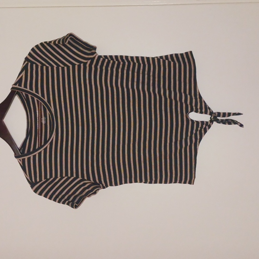 American Eagle medium stripped t-shirt